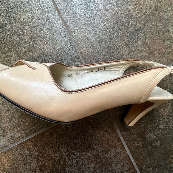 Salvatore Ferragamo Slingback Heels Nude Sz 8.5 - Picture 9 of 9